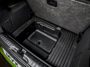 Ford MegaBox ist vollständig mit Kunststoff ausgekleidet und besitzt ein Ablaufventil.